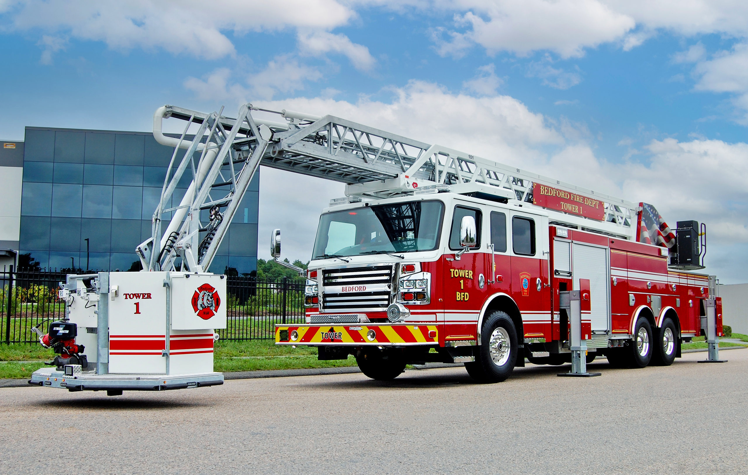 TRUCKS & FIRE ENGINE, Volvo FMX 500 8x4 62 m /Rosenbauer